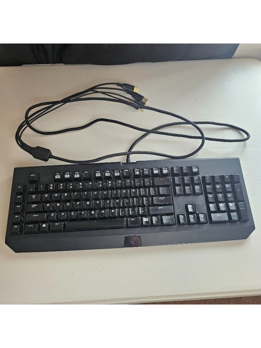 READ Razer BlackWidow Chroma Mechanical Gaming Keyboard RZ03-0122 USB Audio